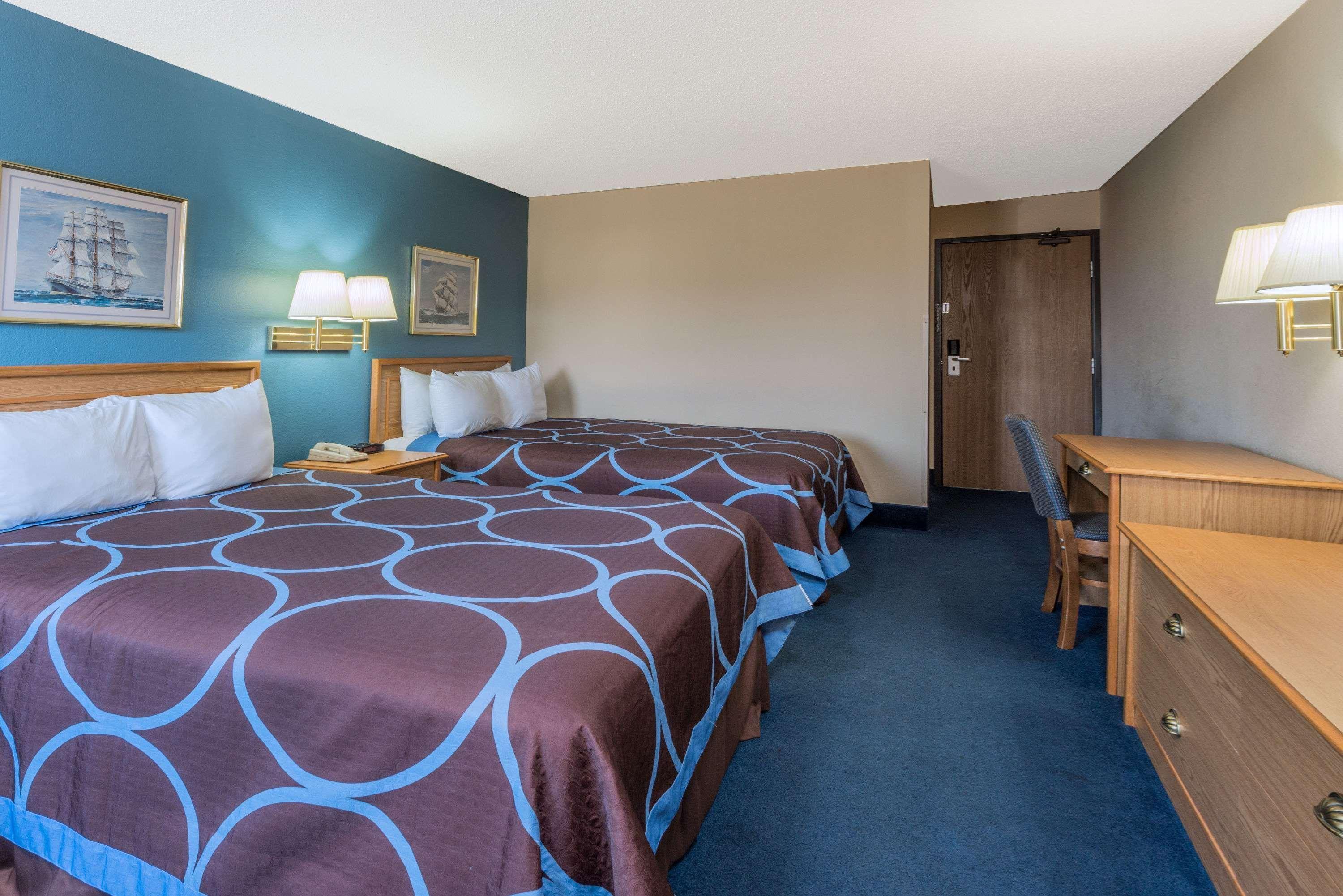 Super 8 By Wyndham Potosi Hotel Buitenkant foto