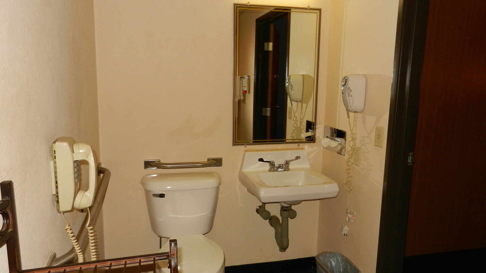 Super 8 By Wyndham Potosi Hotel Buitenkant foto