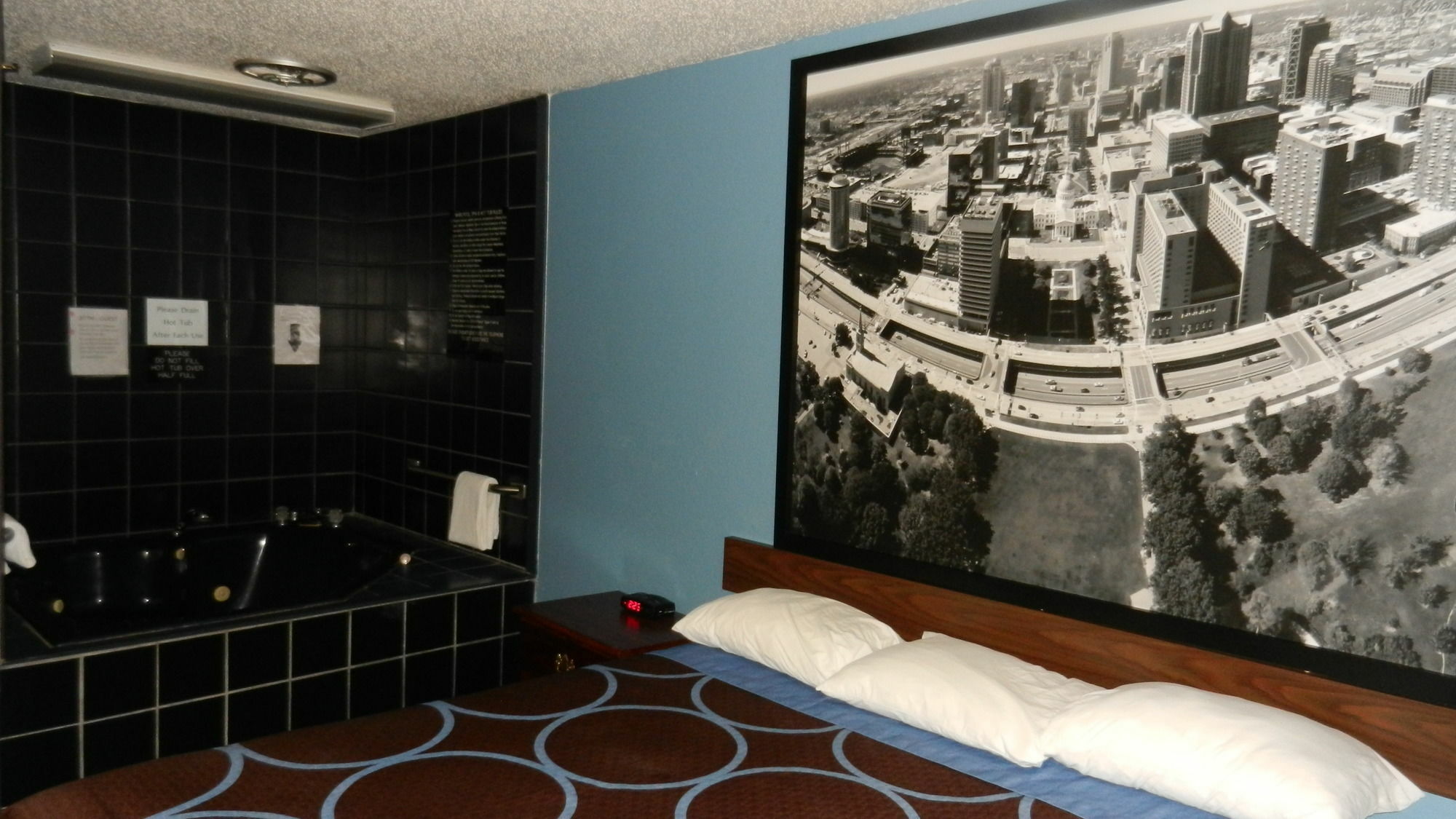 Super 8 By Wyndham Potosi Hotel Buitenkant foto
