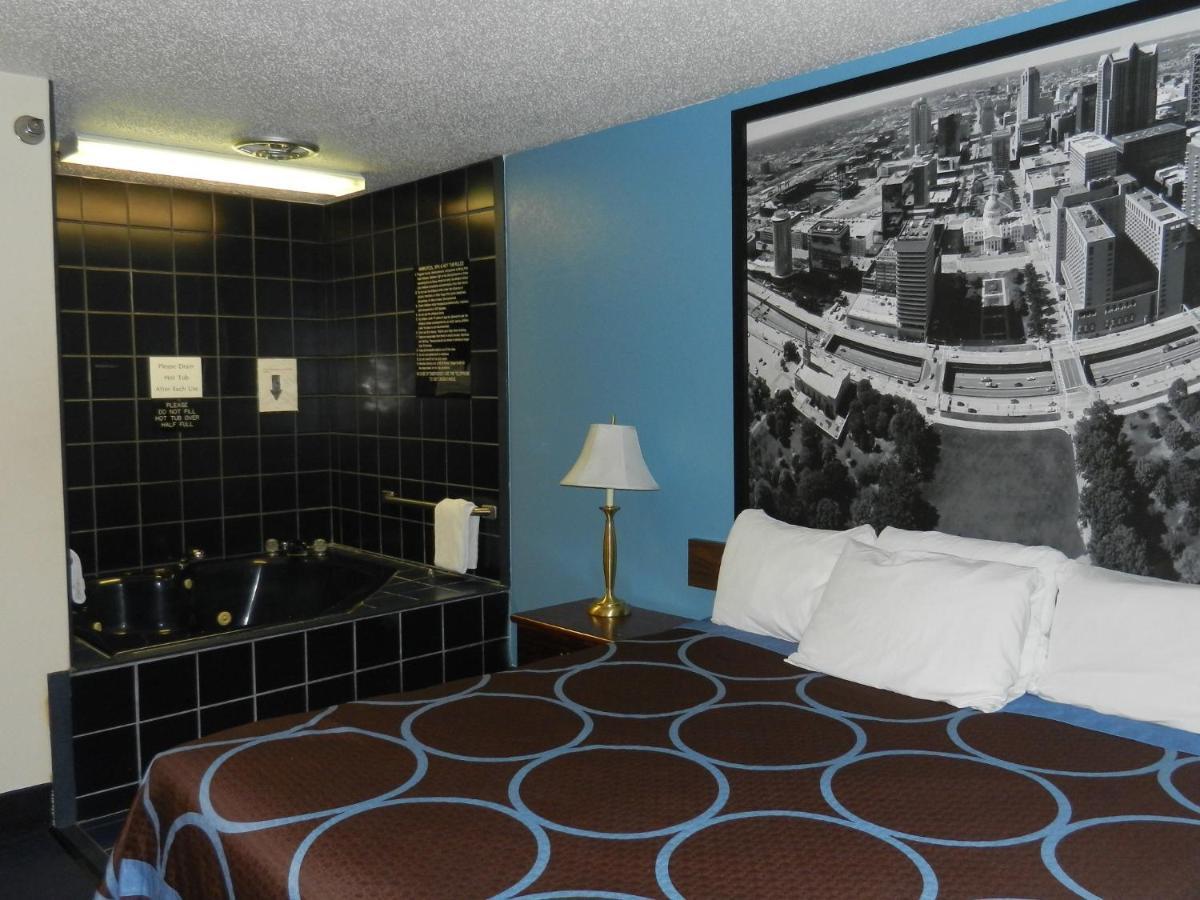 Super 8 By Wyndham Potosi Hotel Buitenkant foto