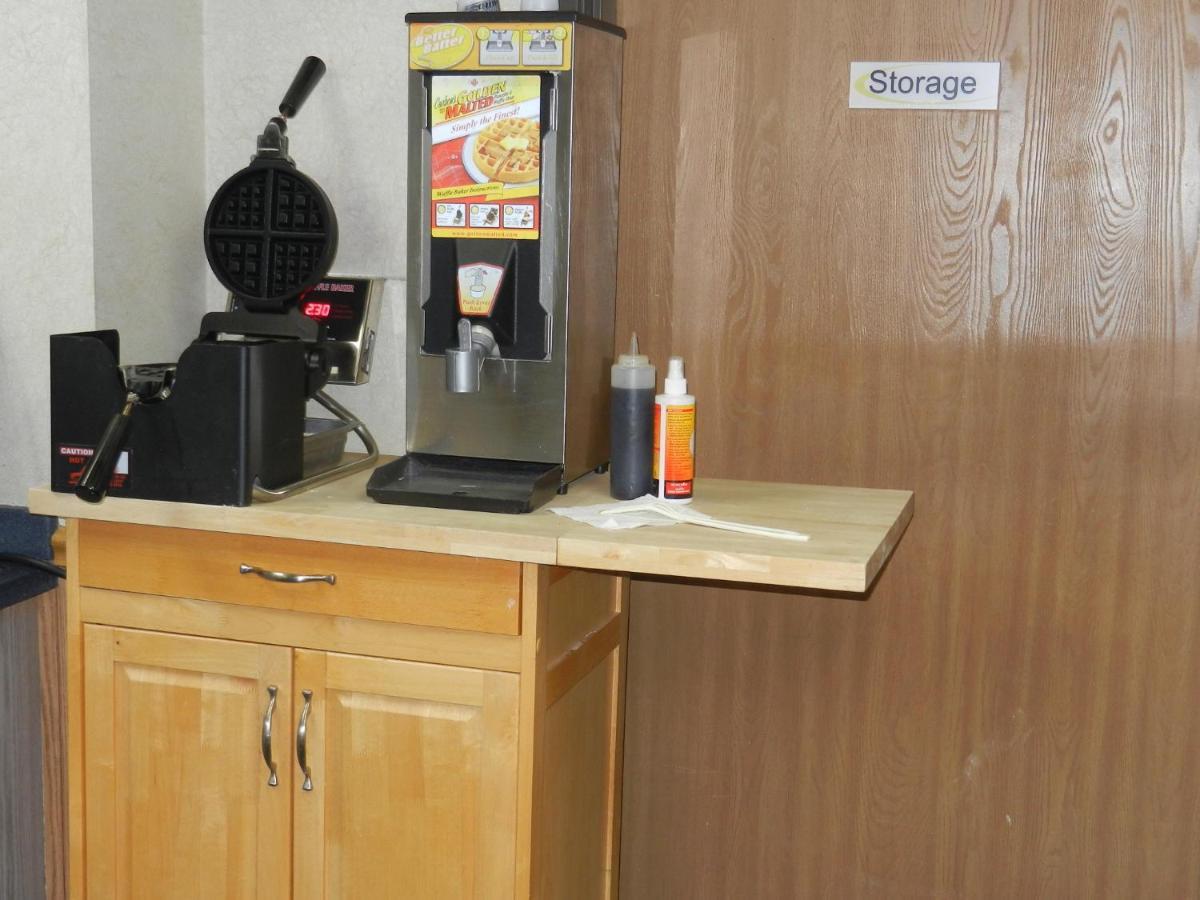 Super 8 By Wyndham Potosi Hotel Buitenkant foto